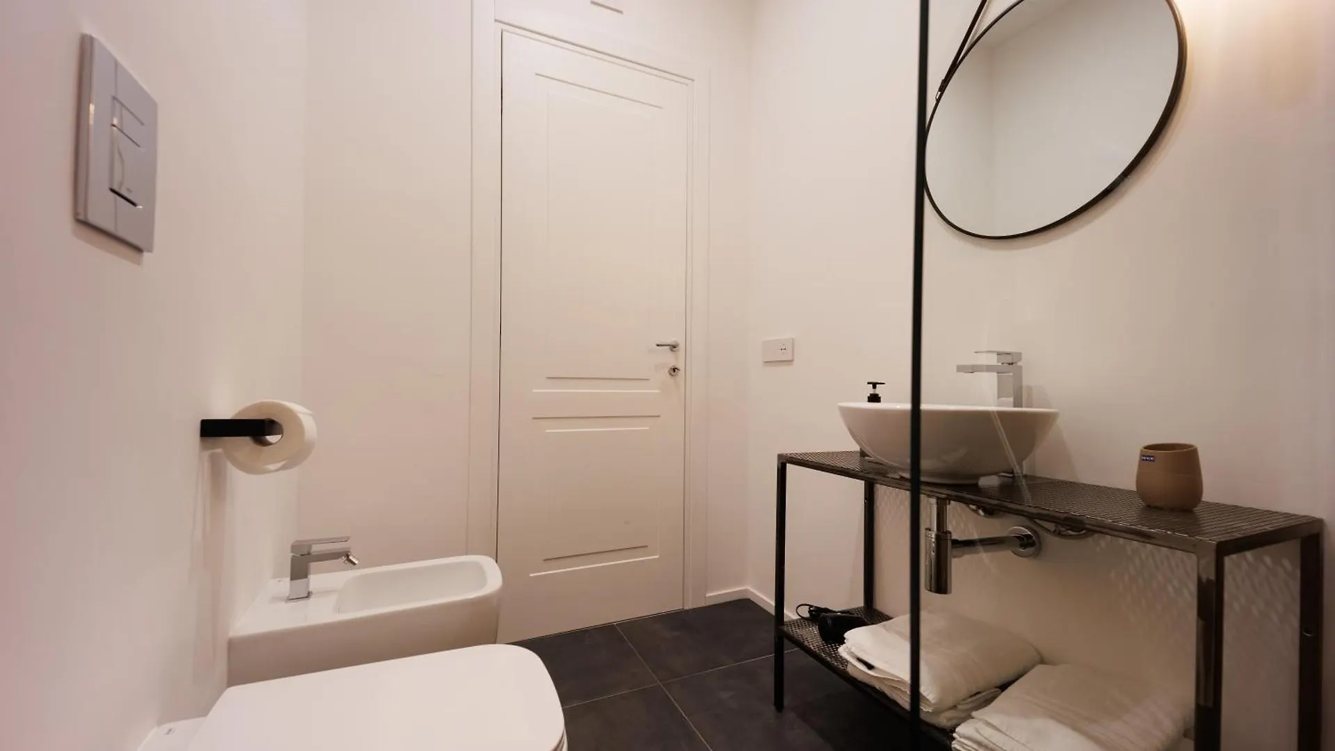 Le Stanze Di Napoli Hotel 0*, Naples